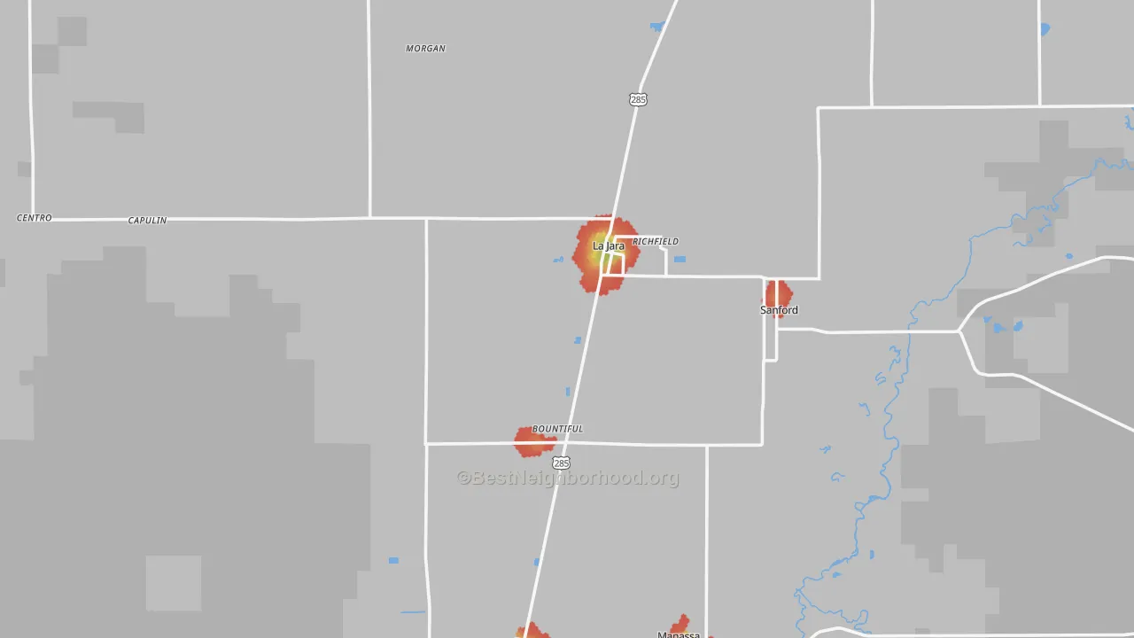 Walk Grade map of La Jara, CO, walkable areas in green and car-dependent areas in red