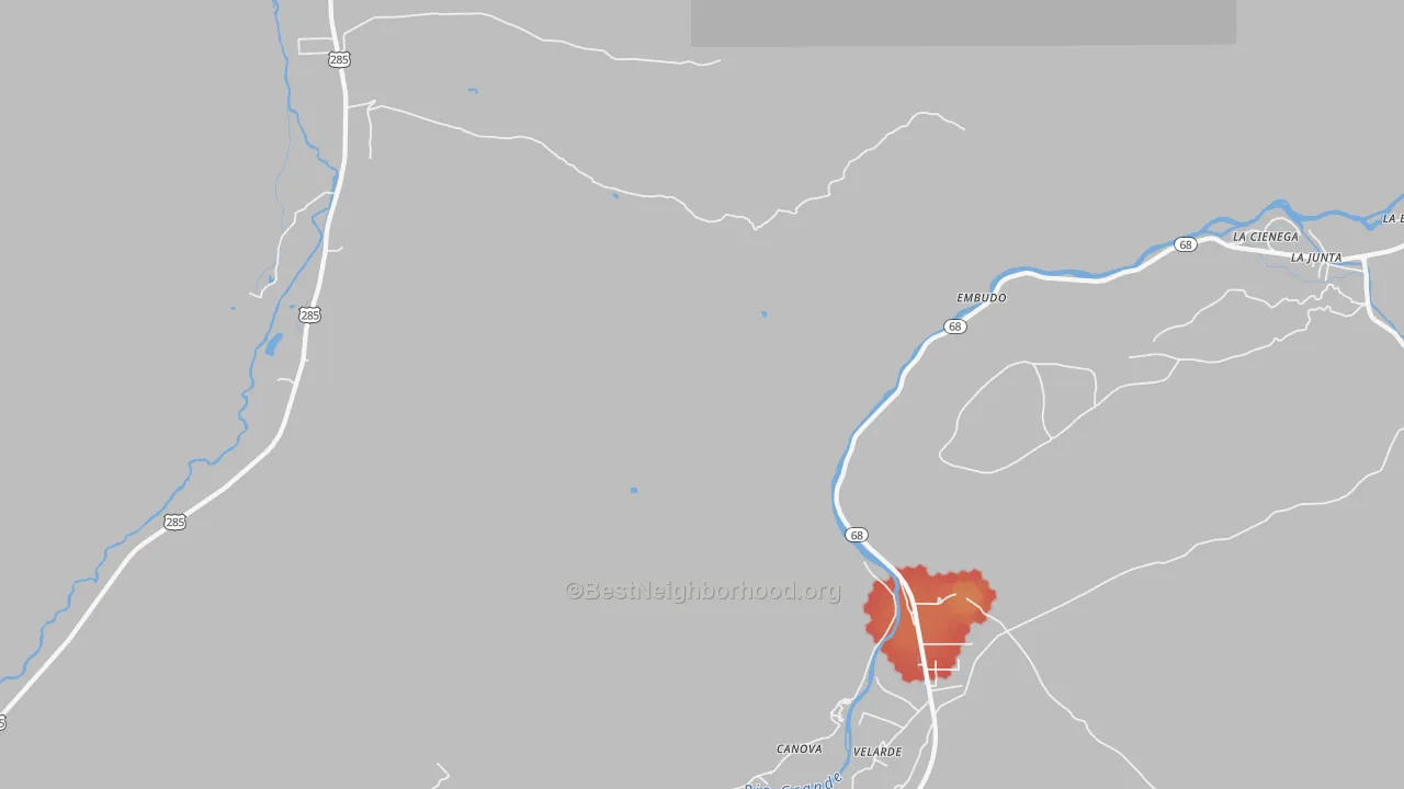Walk Grade map of La Junta, NM, walkable areas in green and car-dependent areas in red