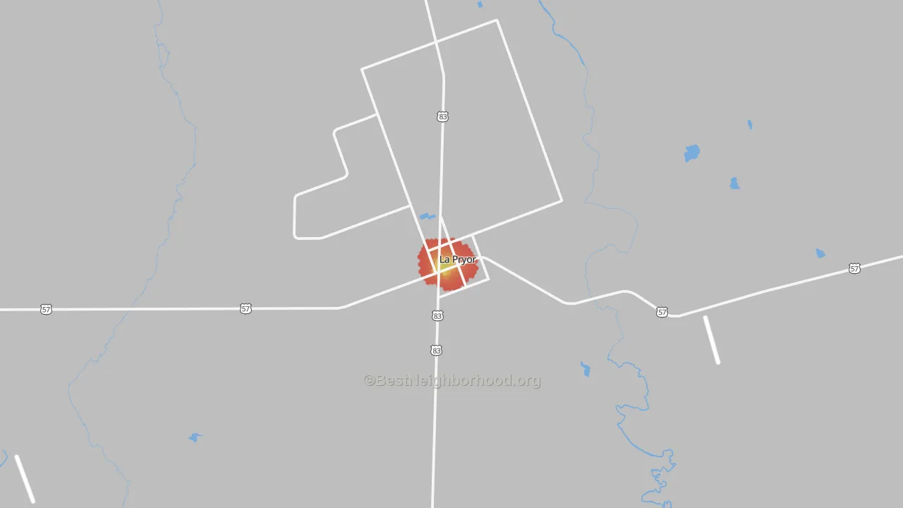 Walk Grade map of La Pryor, TX, walkable areas in green and car-dependent areas in red