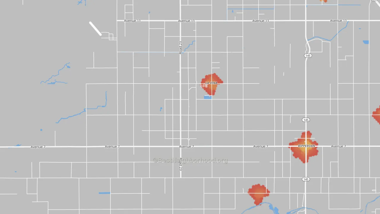 Walk Grade map of La Vina, CA, walkable areas in green and car-dependent areas in red