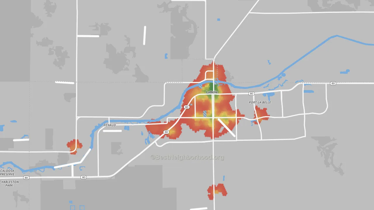 Walk Grade map of Labelle, FL, walkable areas in green and car-dependent areas in red