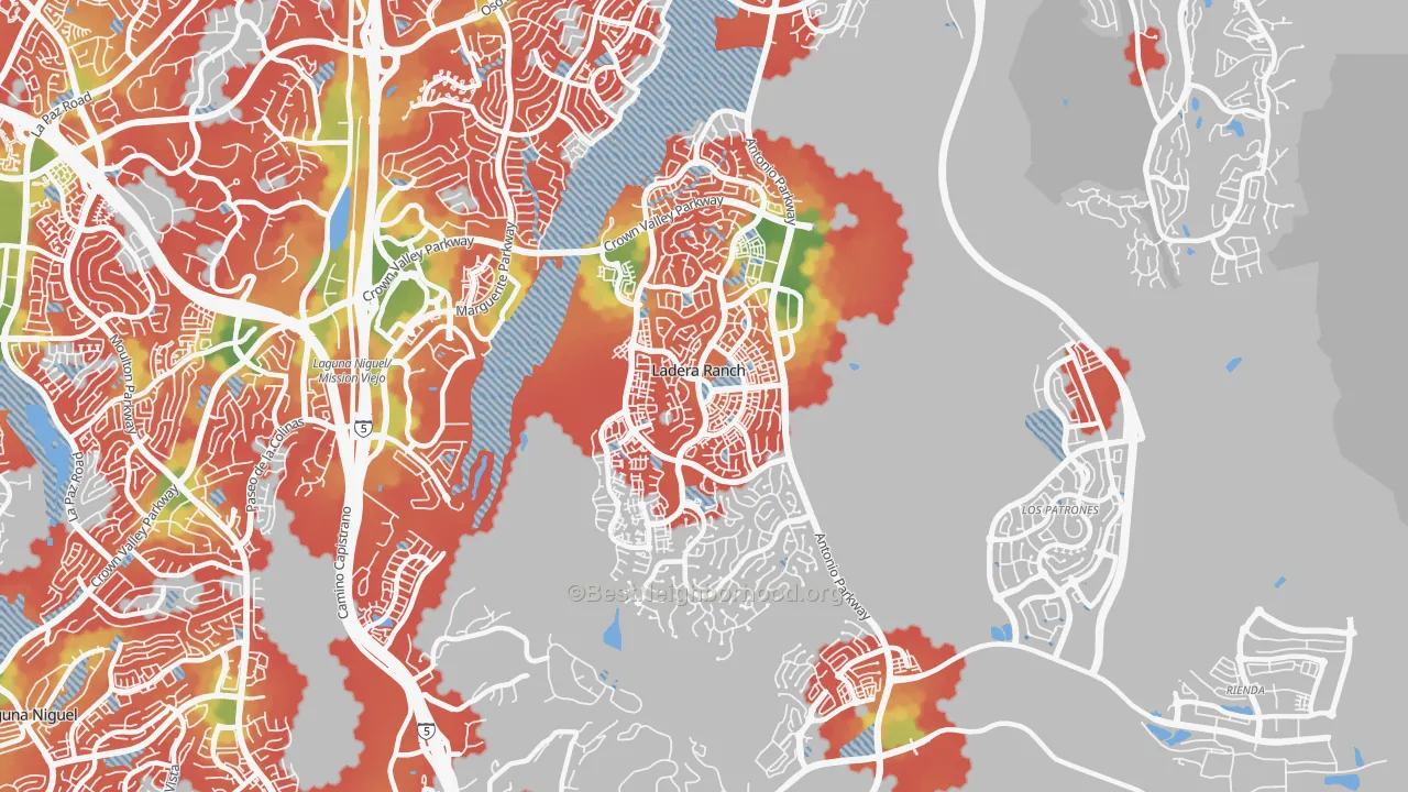 Walk Grade map of Ladera Ranch, CA, walkable areas in green and car-dependent areas in red