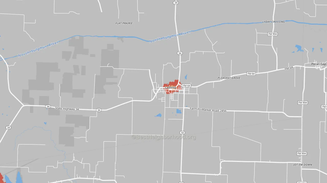 Walk Grade map of Ladonia, TX, walkable areas in green and car-dependent areas in red
