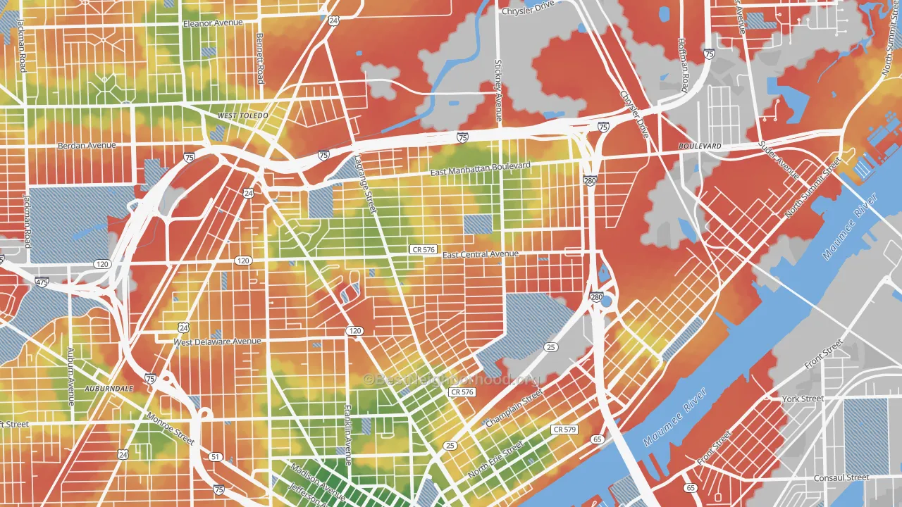 Walk Grade map of LaGrange, Toledo, OH, walkable areas in green and car-dependent areas in red
