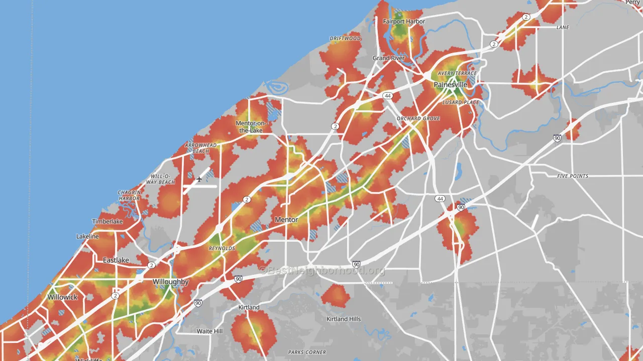 Walk Grade map of Lake County, OH, walkable areas in green and car-dependent areas in red