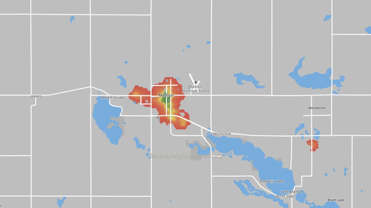 Walk Grade map of Lake County, SD, walkable areas in green and car-dependent areas in red