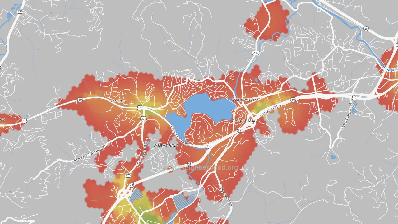 Walk Grade map of Lake Junaluska, NC, walkable areas in green and car-dependent areas in red