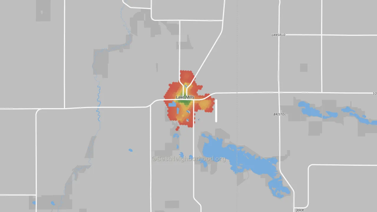 Walk Grade map of Lake Mills, IA, walkable areas in green and car-dependent areas in red