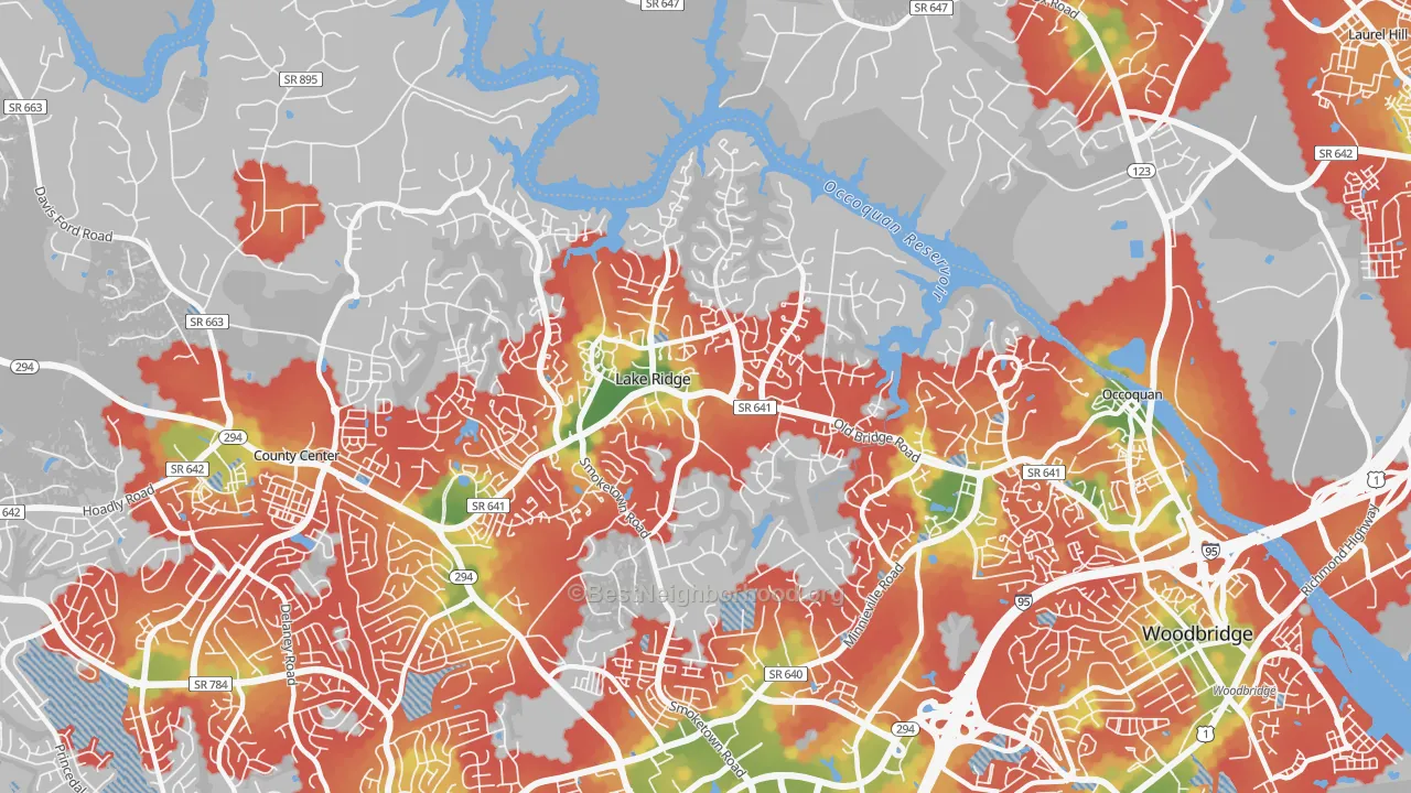 Walk Grade map of Lake Ridge, VA, walkable areas in green and car-dependent areas in red