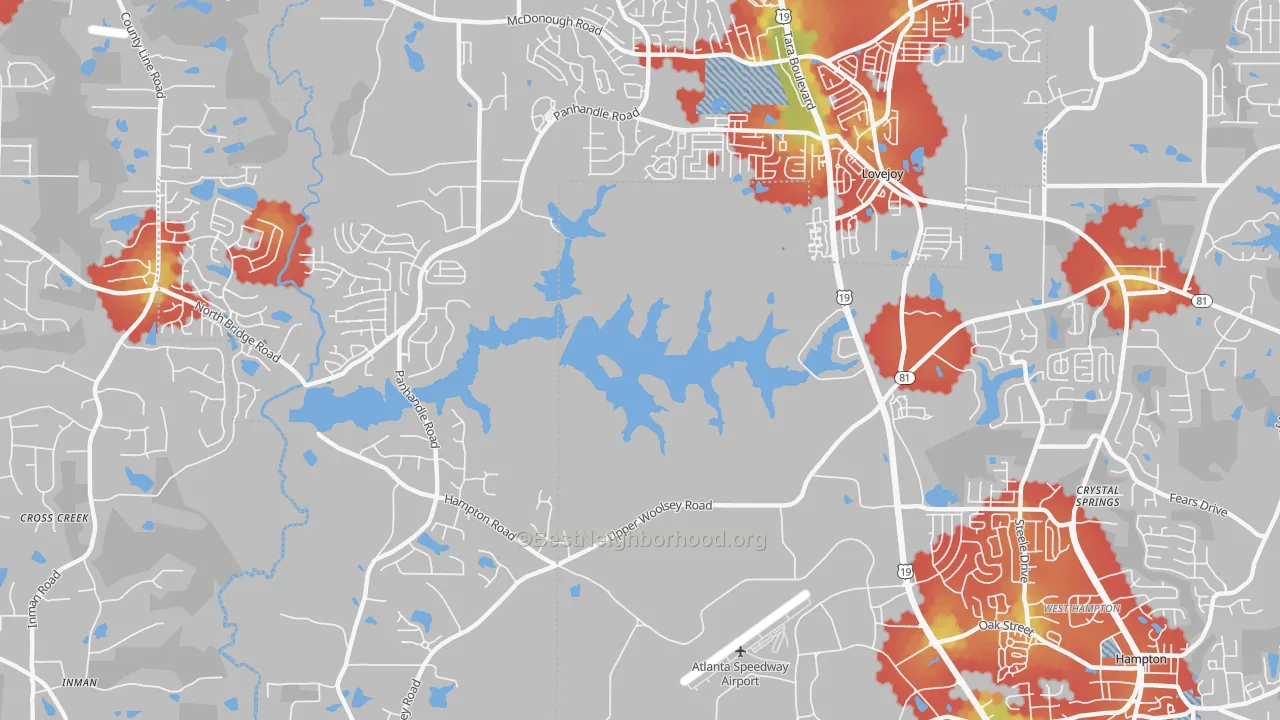 Walk Grade map of Lake Talmadge, GA, walkable areas in green and car-dependent areas in red