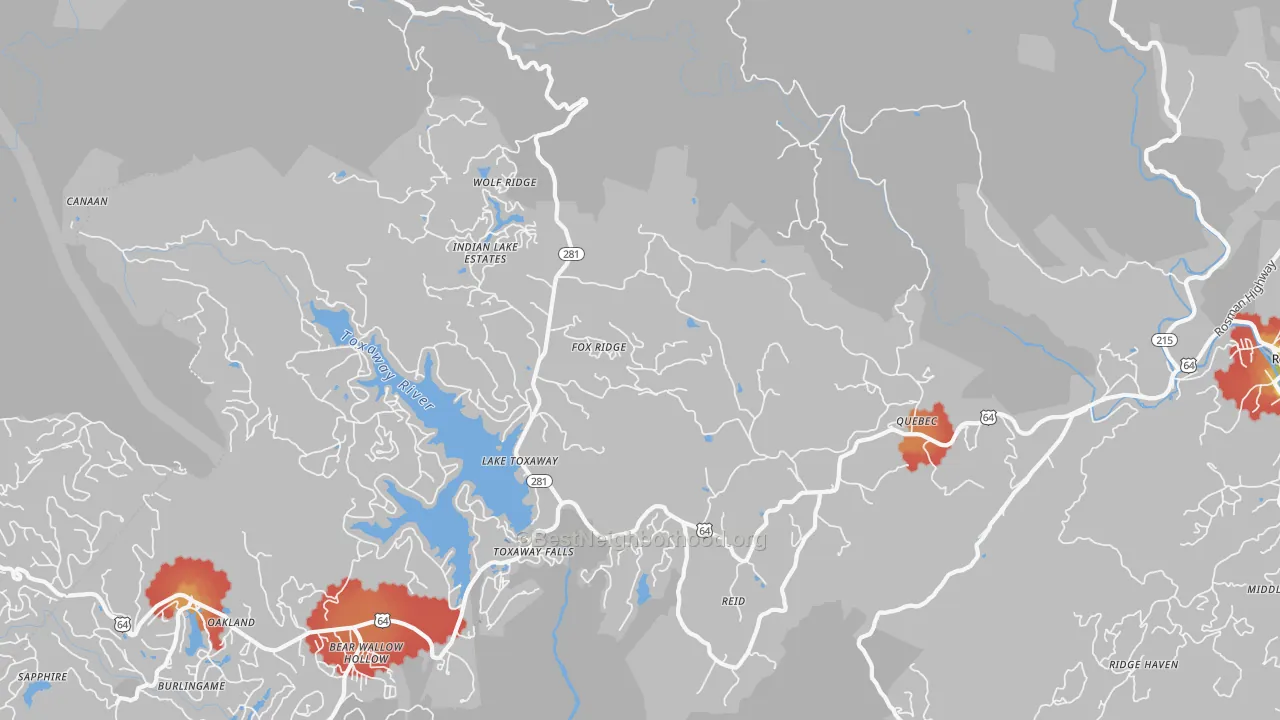 Walk Grade map of Lake Toxaway, NC, walkable areas in green and car-dependent areas in red