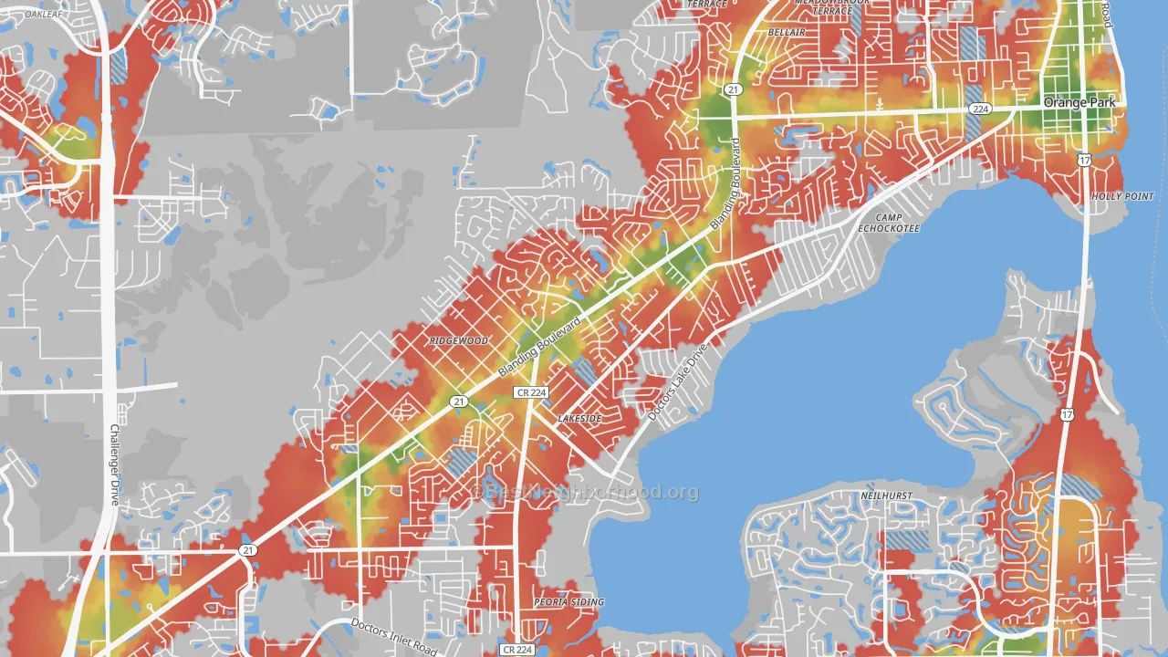 Walk Grade map of Lakeside, FL, walkable areas in green and car-dependent areas in red