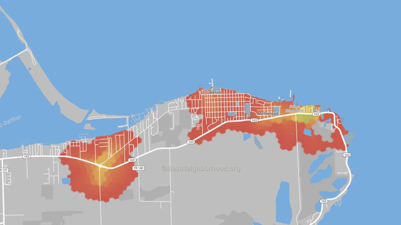 Walk Grade map of Lakeside, OH, walkable areas in green and car-dependent areas in red
