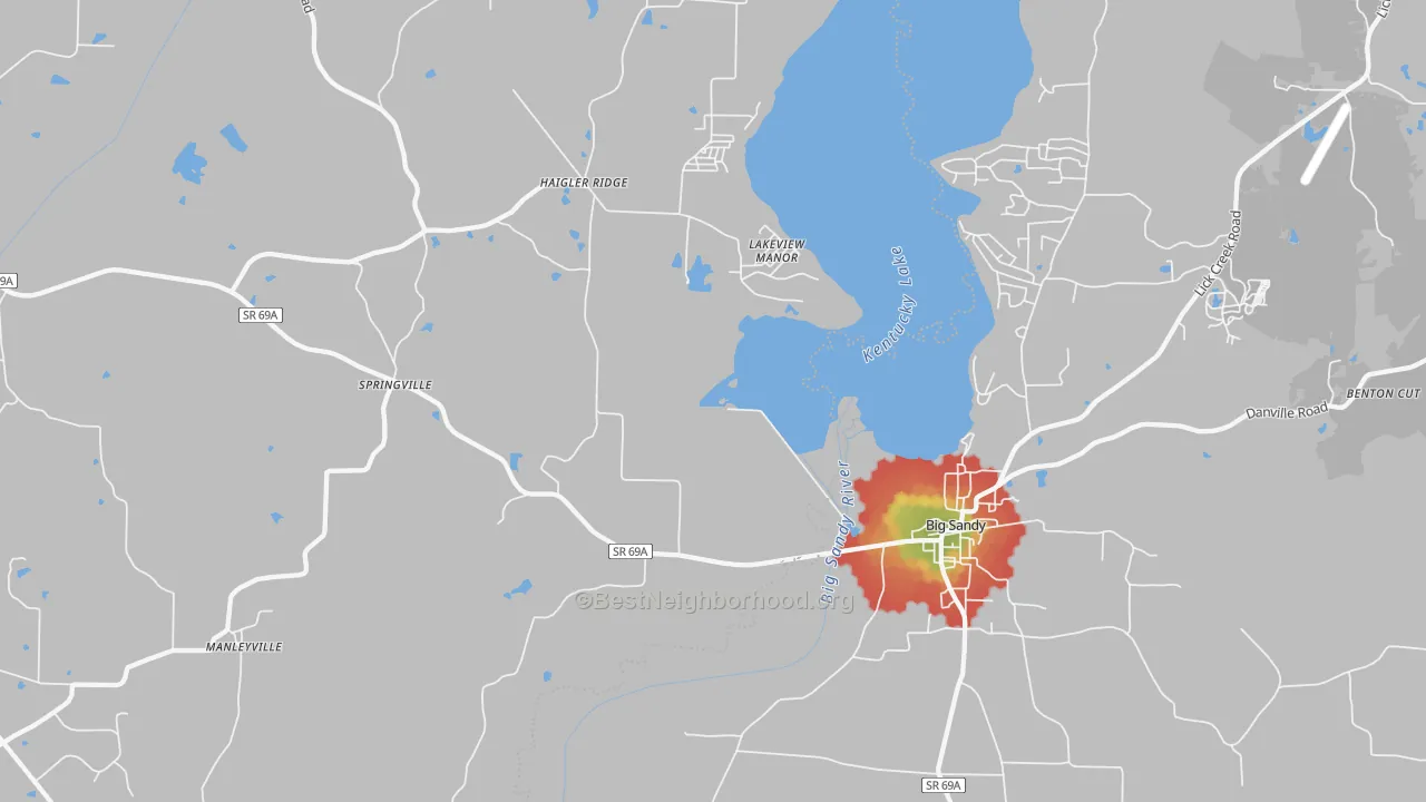 Walk Grade map of Lakeview Manor, TN, walkable areas in green and car-dependent areas in red