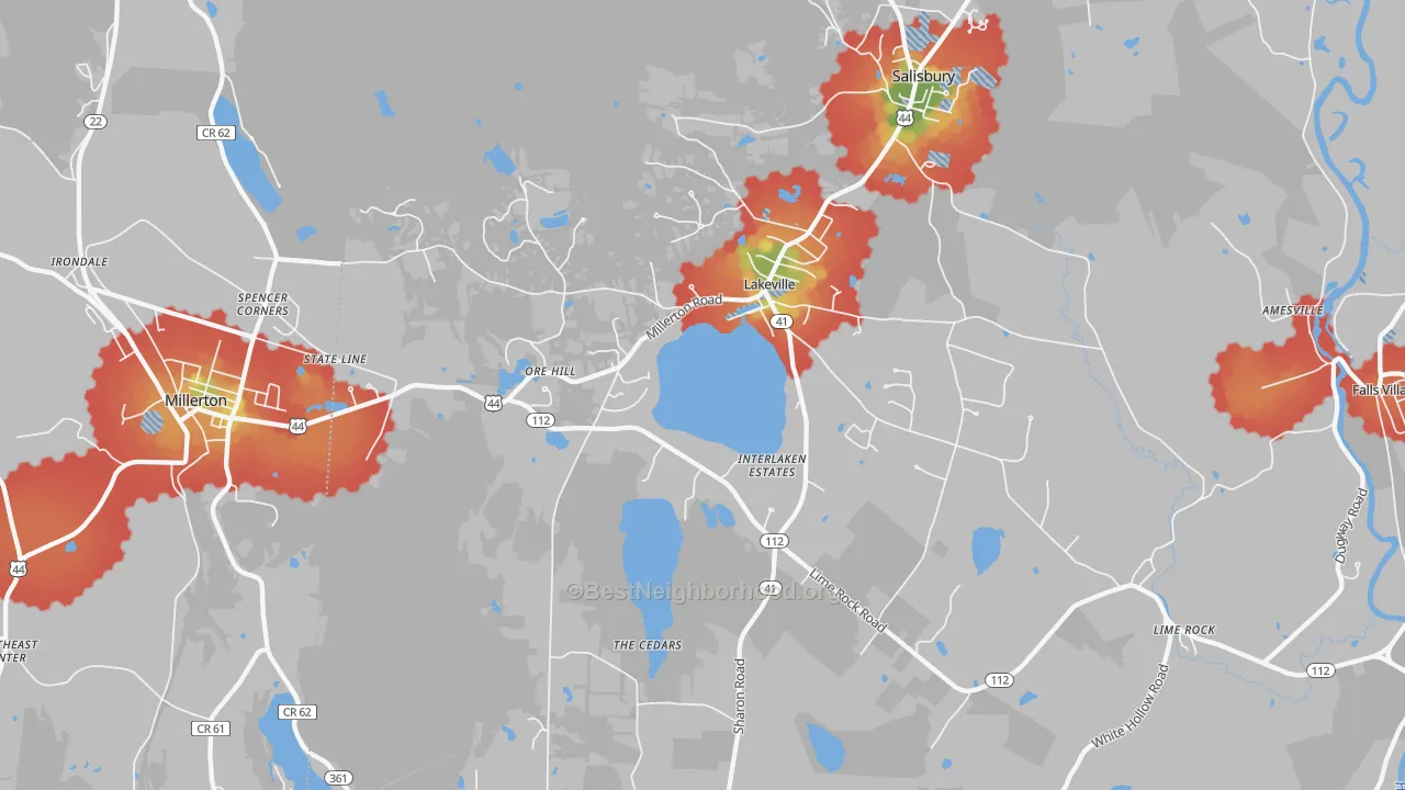 Walk Grade map of Lakeville, CT, walkable areas in green and car-dependent areas in red