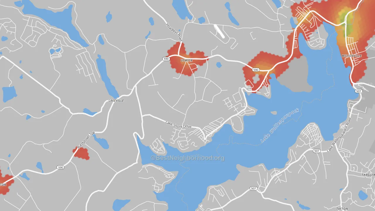 Walk Grade map of Lakeville, PA, walkable areas in green and car-dependent areas in red