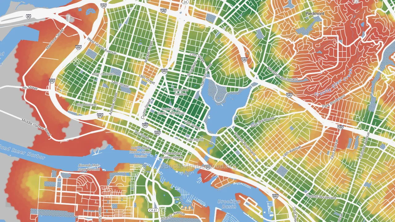 Walk Grade map of Lakewide, Oakland, CA, walkable areas in green and car-dependent areas in red