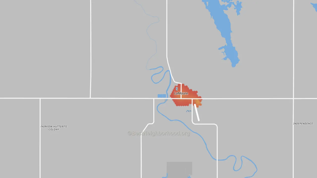 Walk Grade map of LaMoure, ND, walkable areas in green and car-dependent areas in red