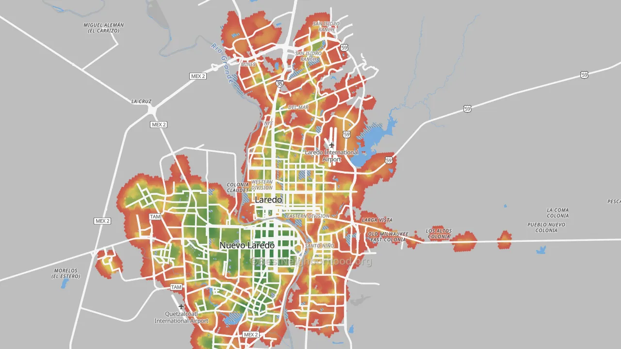 Walk Grade map of Laredo, TX, walkable areas in green and car-dependent areas in red