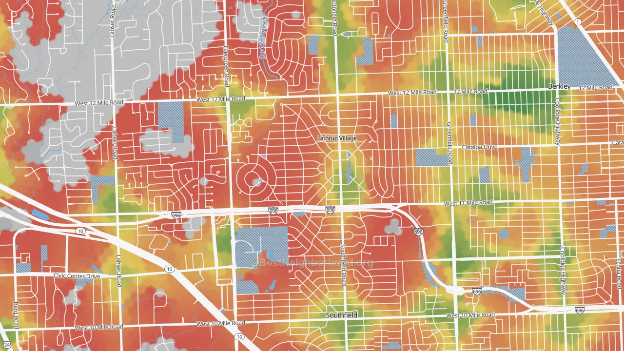Walk Grade map of Lathrup Village, MI, walkable areas in green and car-dependent areas in red