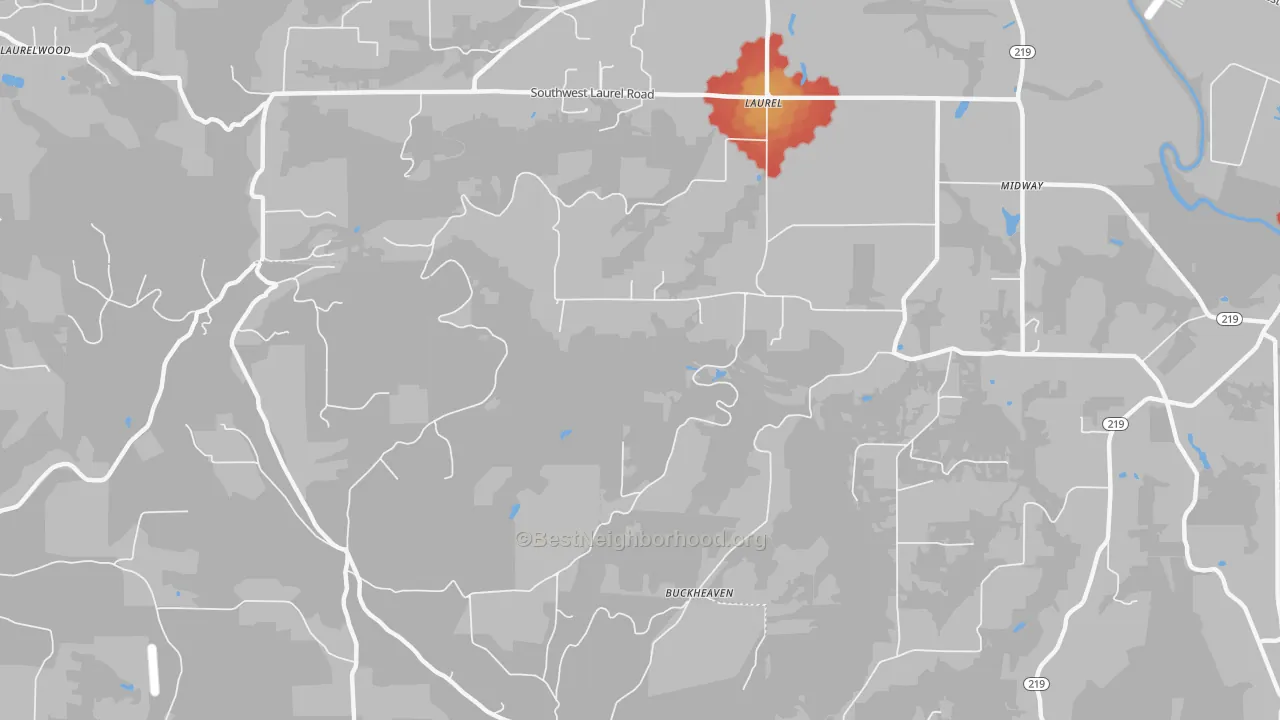 Walk Grade map of Laurel, OR, walkable areas in green and car-dependent areas in red