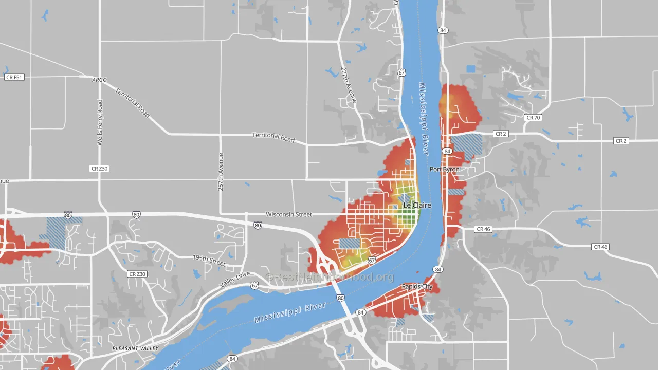 Walk Grade map of Le Claire, IA, walkable areas in green and car-dependent areas in red