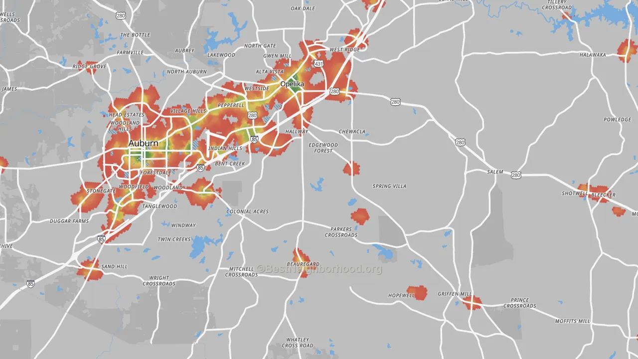Walk Grade map of Lee County, AL, walkable areas in green and car-dependent areas in red