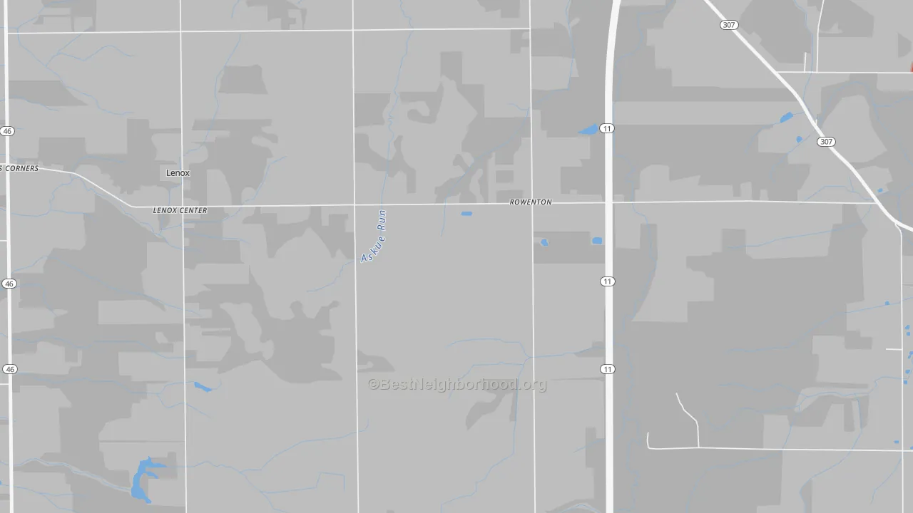 Walk Grade map of Lenox Center, OH, walkable areas in green and car-dependent areas in red
