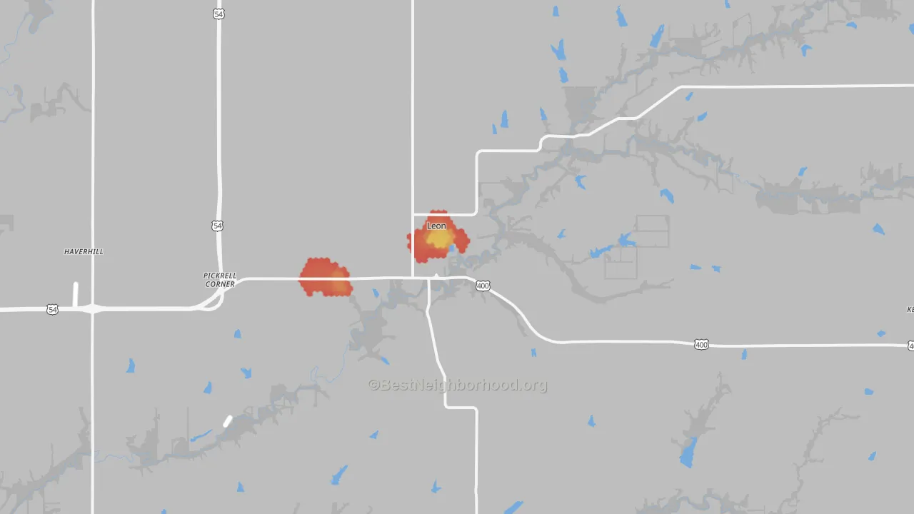 Walk Grade map of Leon, KS, walkable areas in green and car-dependent areas in red