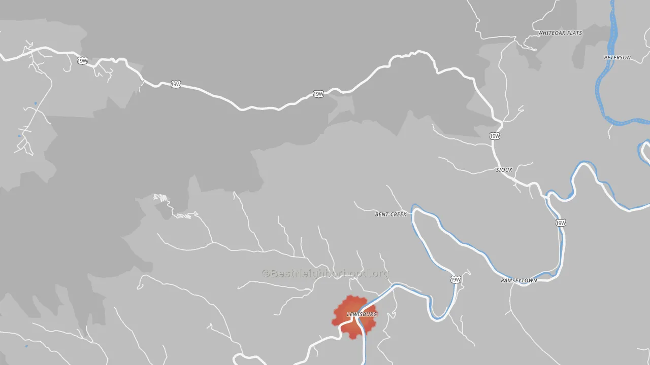 Walk Grade map of Lewisburg, NC, walkable areas in green and car-dependent areas in red