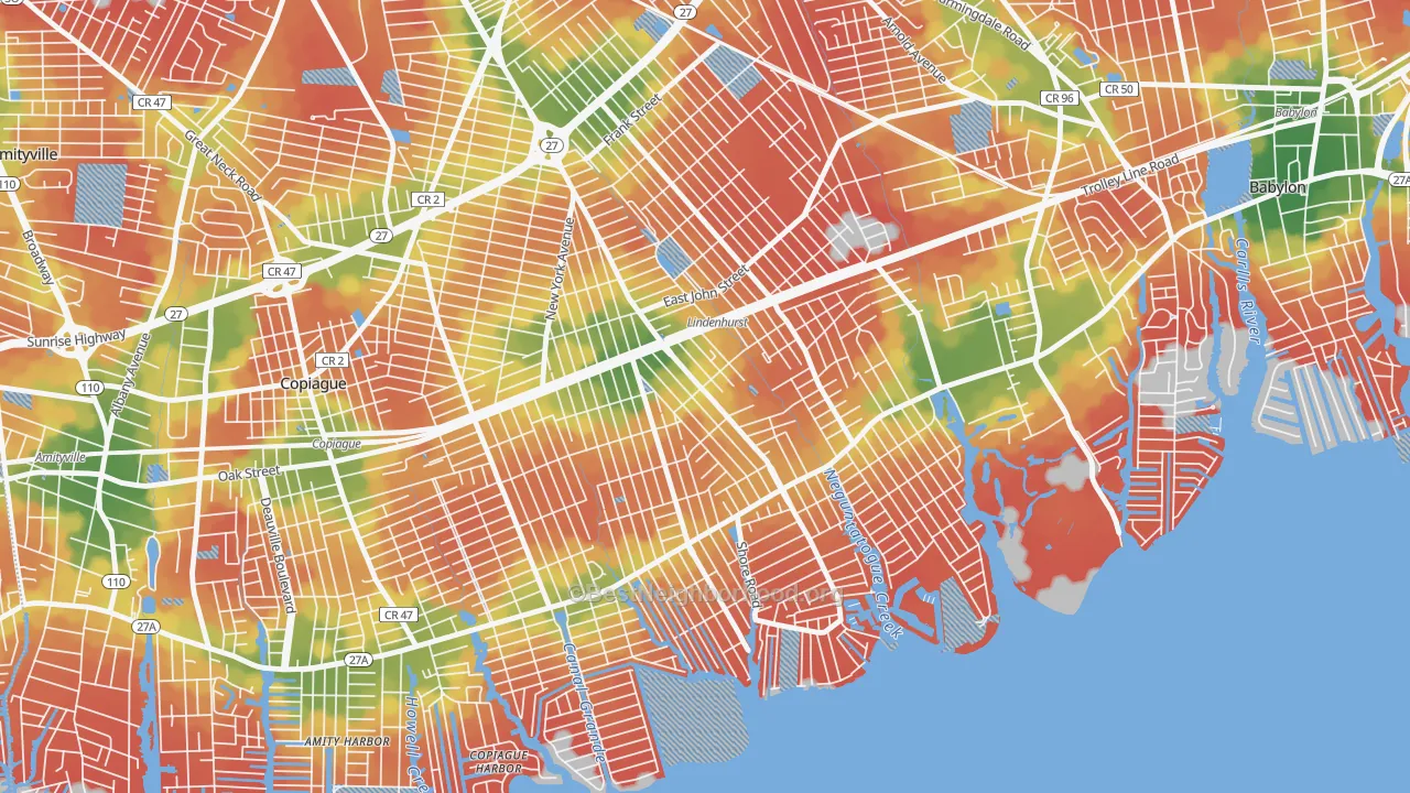 Walk Grade map of Lindenhurst, NY, walkable areas in green and car-dependent areas in red