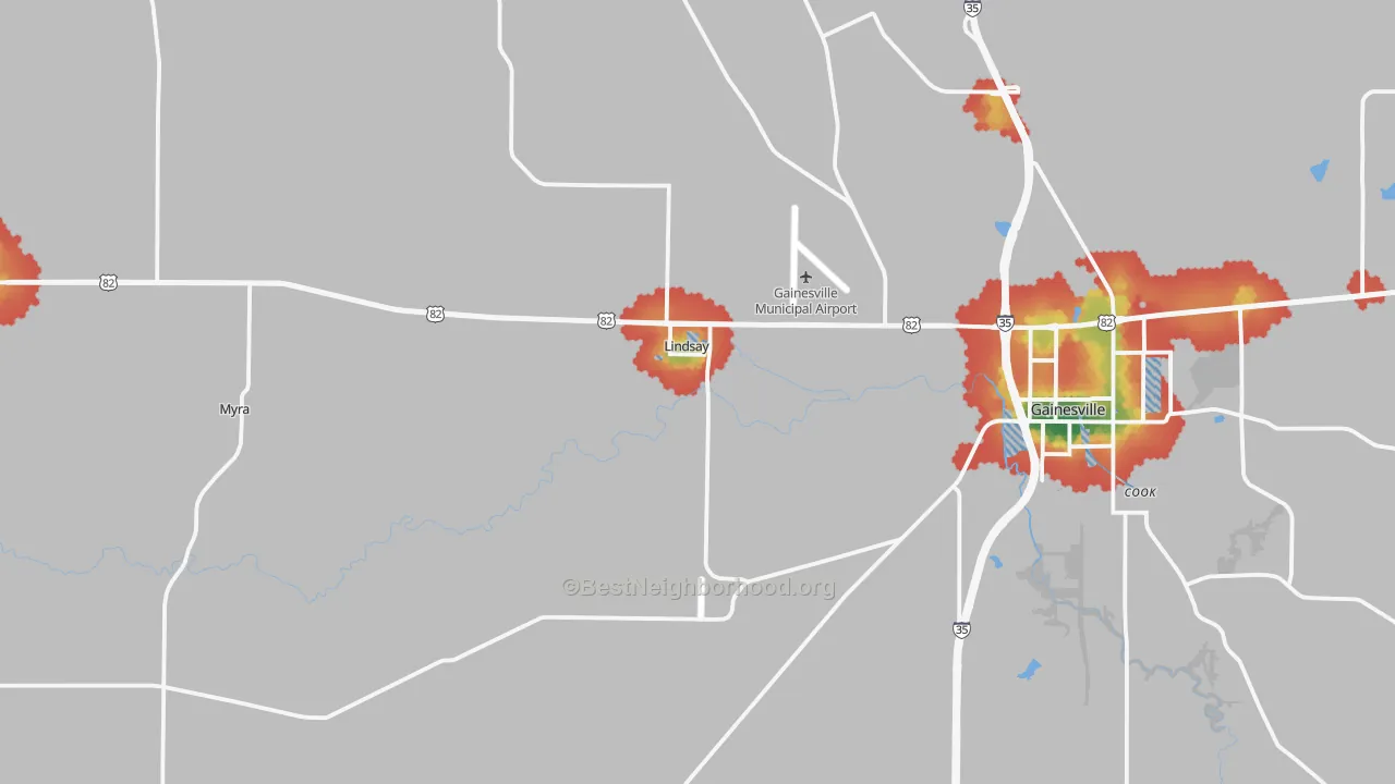 Walk Grade map of Lindsay, TX, walkable areas in green and car-dependent areas in red