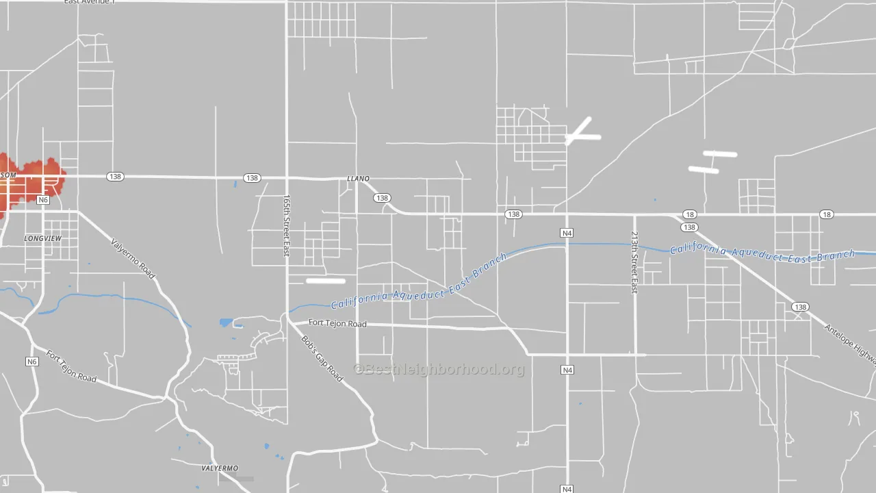 Walk Grade map of Llano, CA, walkable areas in green and car-dependent areas in red