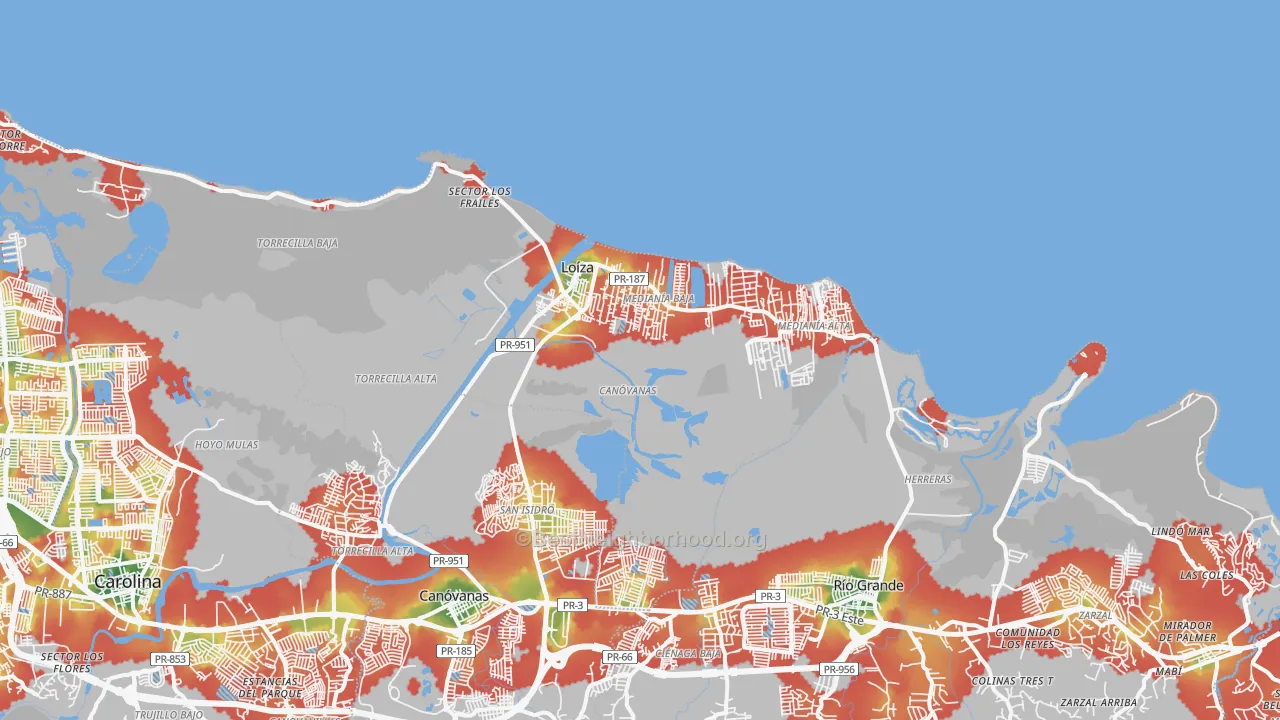 Walk Grade map of Loiza Municipio, PR, walkable areas in green and car-dependent areas in red