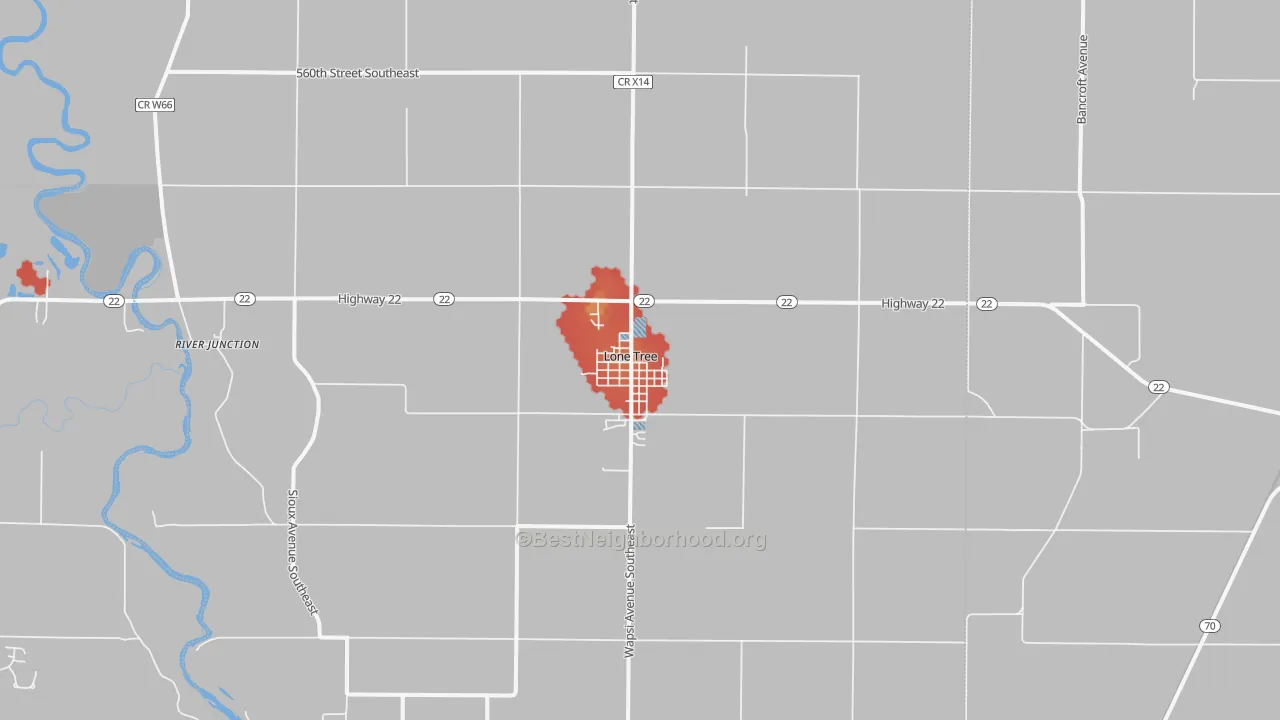 Walk Grade map of Lone Tree, IA, walkable areas in green and car-dependent areas in red