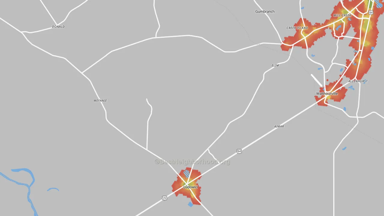 Walk Grade map of Ludowici, GA, walkable areas in green and car-dependent areas in red