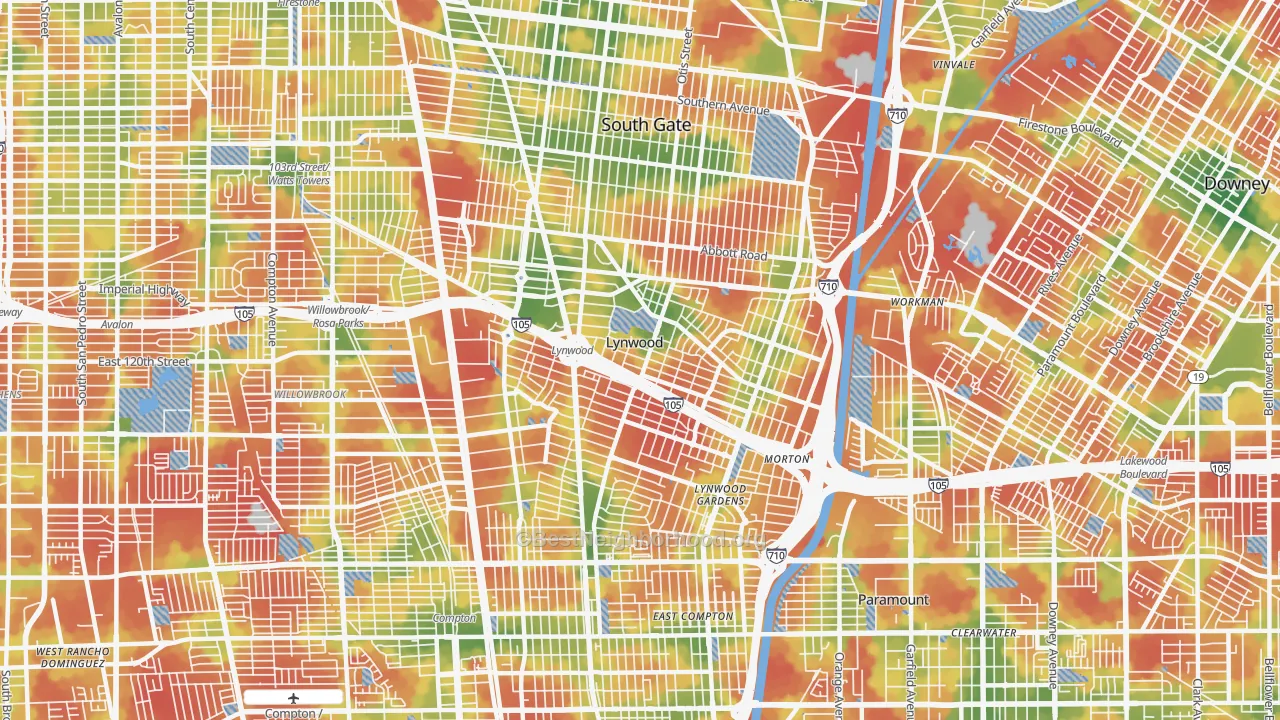 Walk Grade map of Lynwood, CA, walkable areas in green and car-dependent areas in red