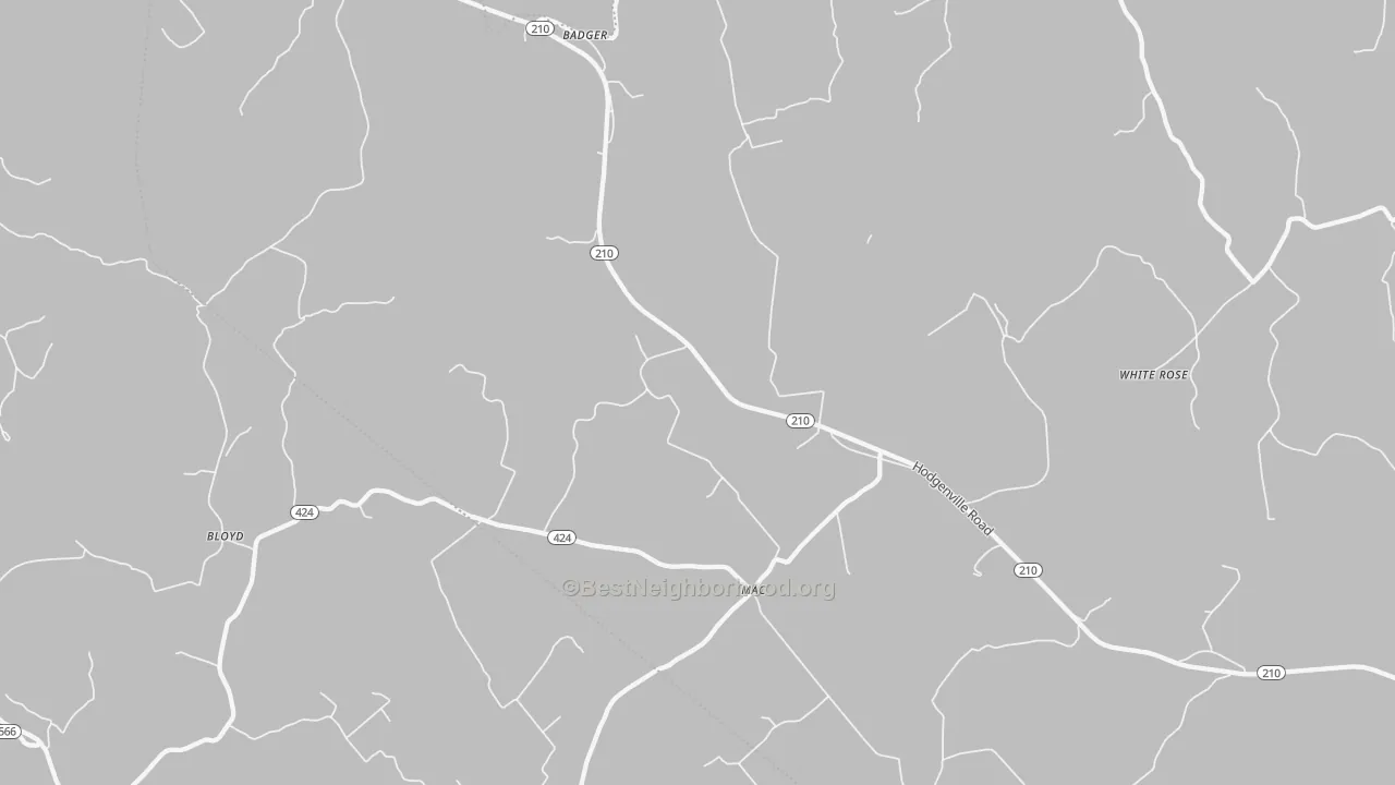 Walk Grade map of Mac, KY, walkable areas in green and car-dependent areas in red