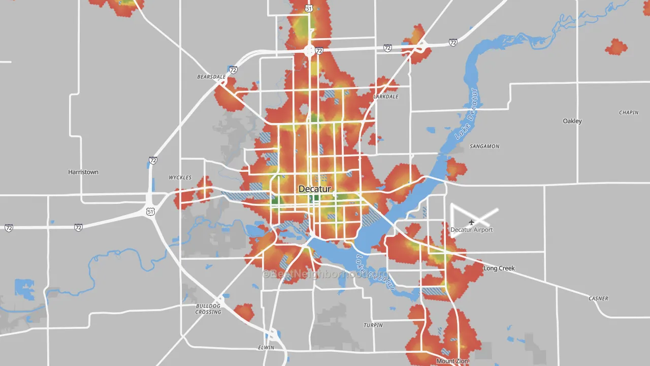 Walk Grade map of Macon County, IL, walkable areas in green and car-dependent areas in red
