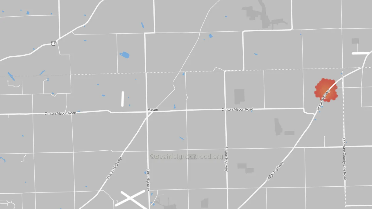 Walk Grade map of Macon, MI, walkable areas in green and car-dependent areas in red