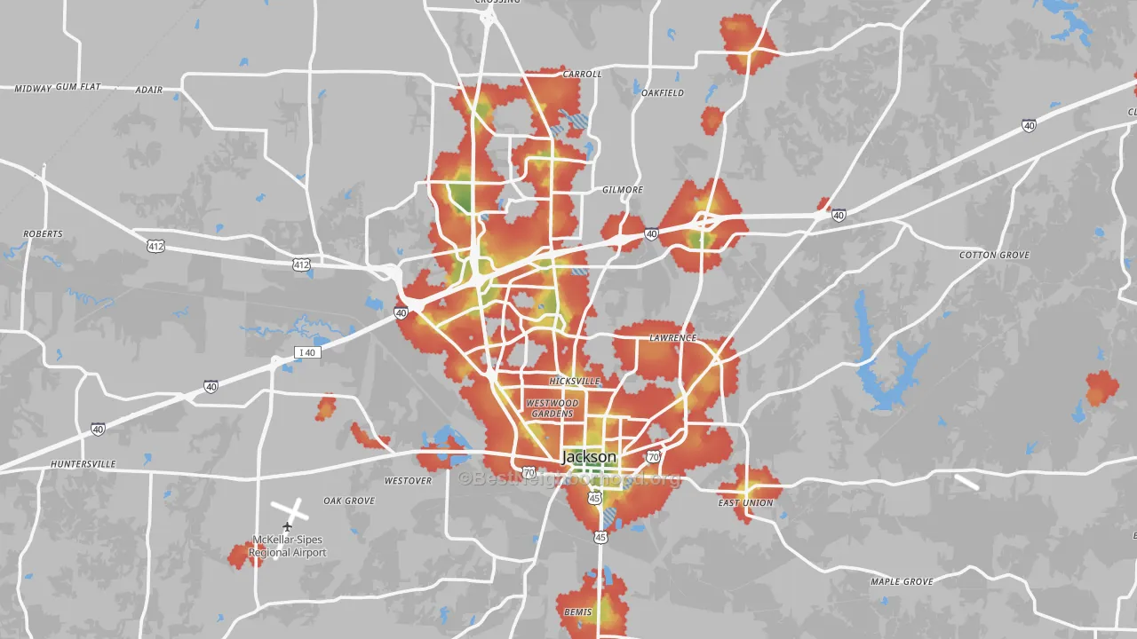 Walk Grade map of Madison County, TN, walkable areas in green and car-dependent areas in red