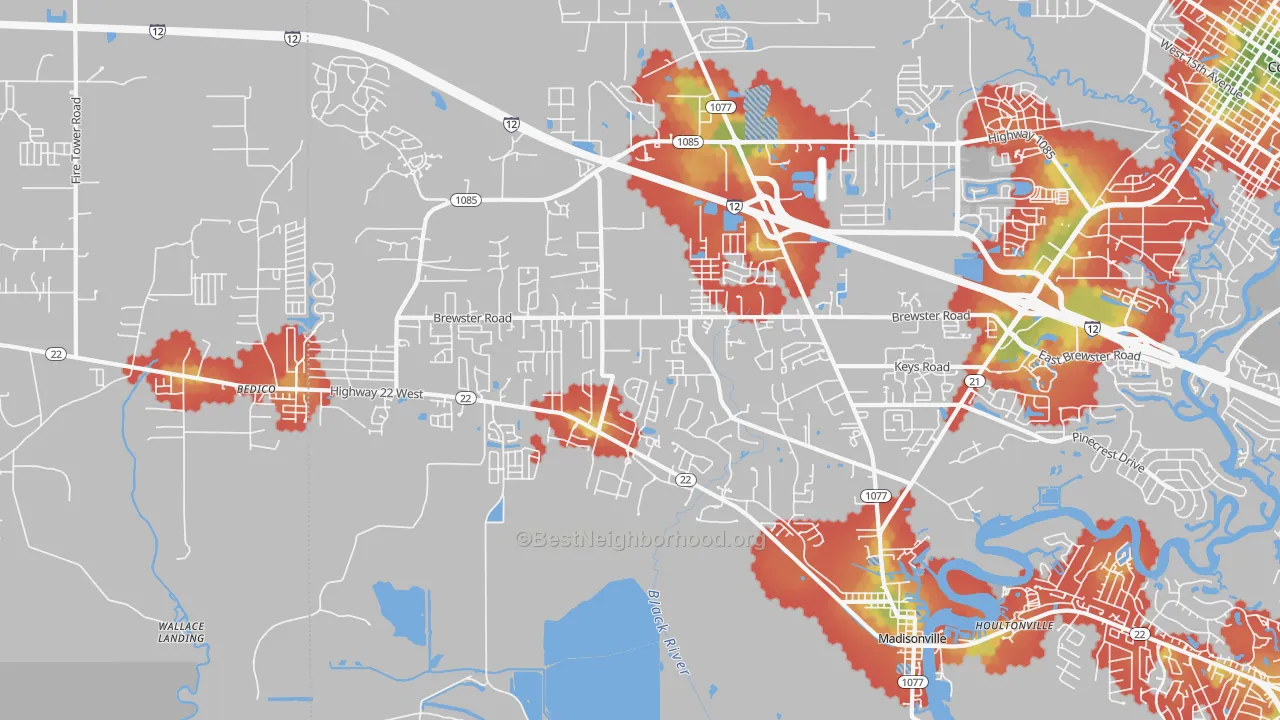 Walk Grade map of Madisonville, LA, walkable areas in green and car-dependent areas in red