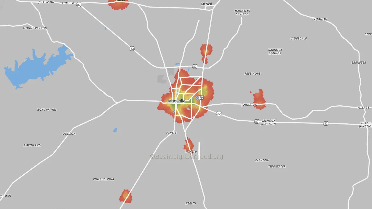 Walk Grade map of Magnolia, AR, walkable areas in green and car-dependent areas in red