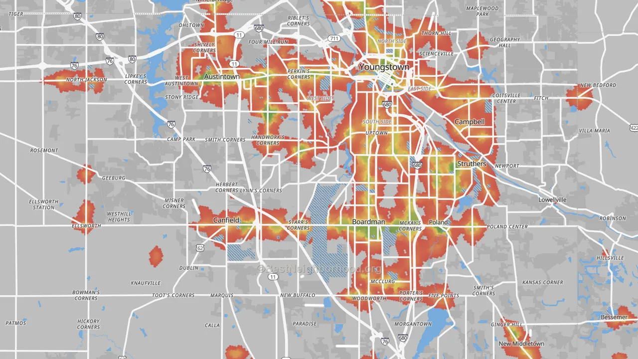 Walk Grade map of Mahoning County, OH, walkable areas in green and car-dependent areas in red