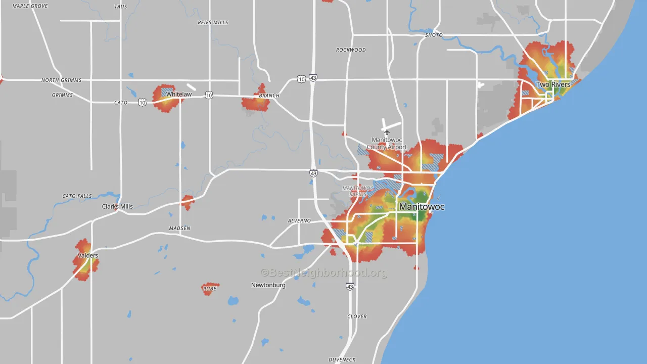 Walk Grade map of Manitowoc County, WI, walkable areas in green and car-dependent areas in red