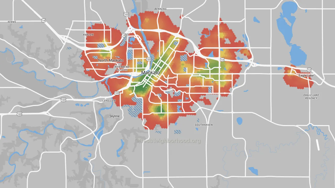 Walk Grade map of Mankato, MN, walkable areas in green and car-dependent areas in red