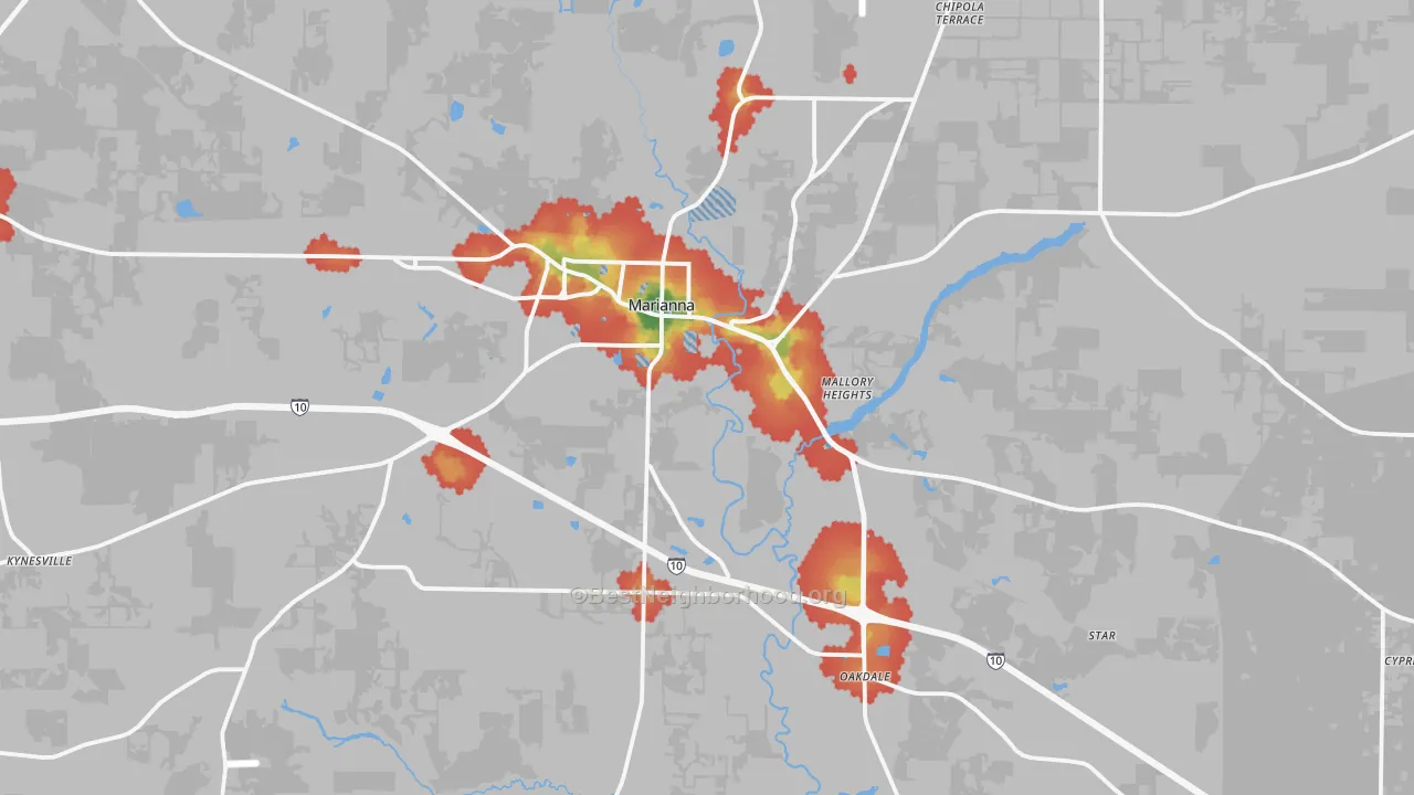 Walk Grade map of Marianna, FL, walkable areas in green and car-dependent areas in red