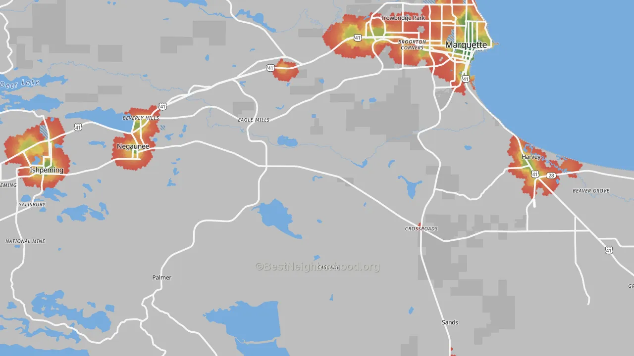 Walk Grade map of Marquette County, MI, walkable areas in green and car-dependent areas in red