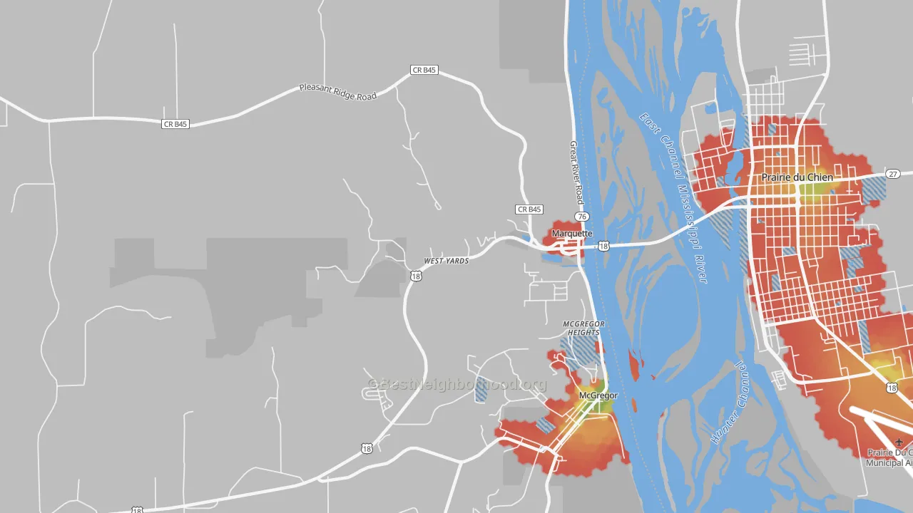 Walk Grade map of Marquette, IA, walkable areas in green and car-dependent areas in red
