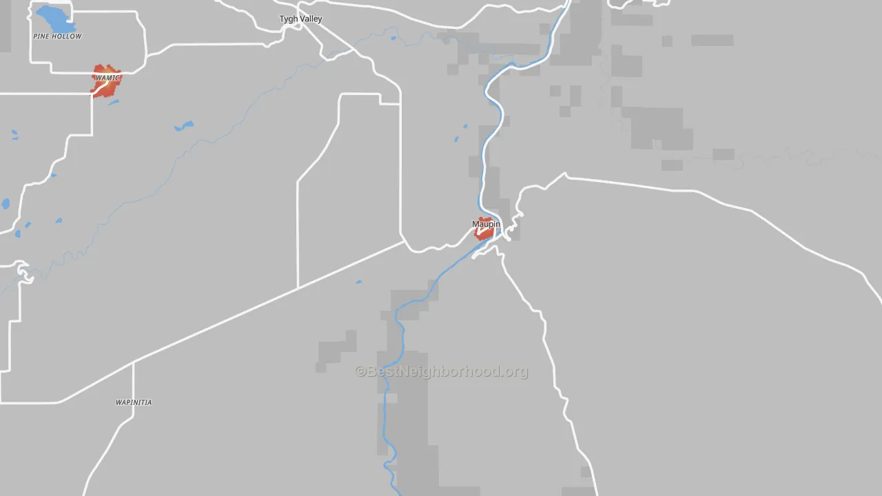 Walk Grade map of Maupin, OR, walkable areas in green and car-dependent areas in red